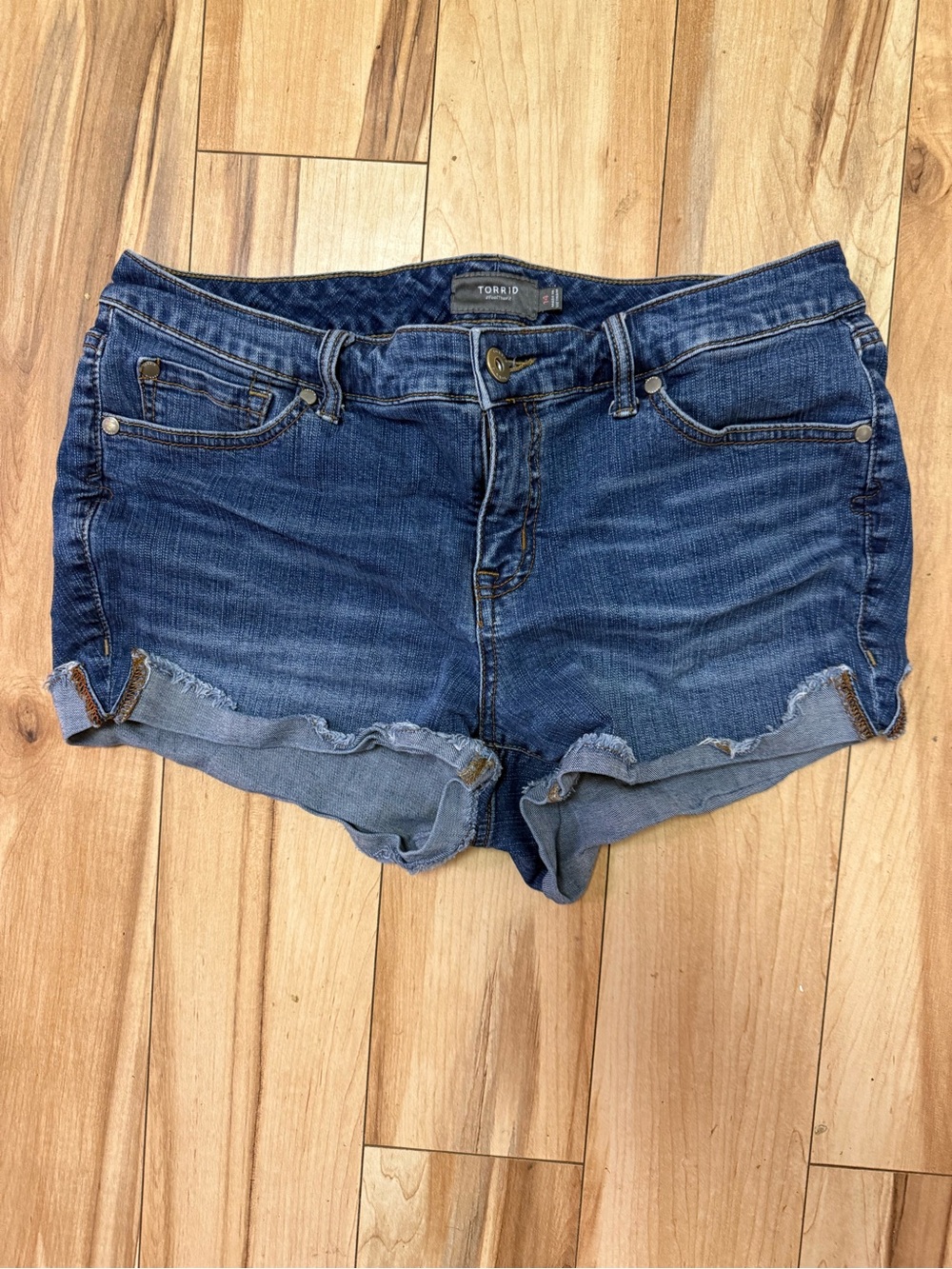 torrid Indigo Wash Frayed Hem Jean Shorts